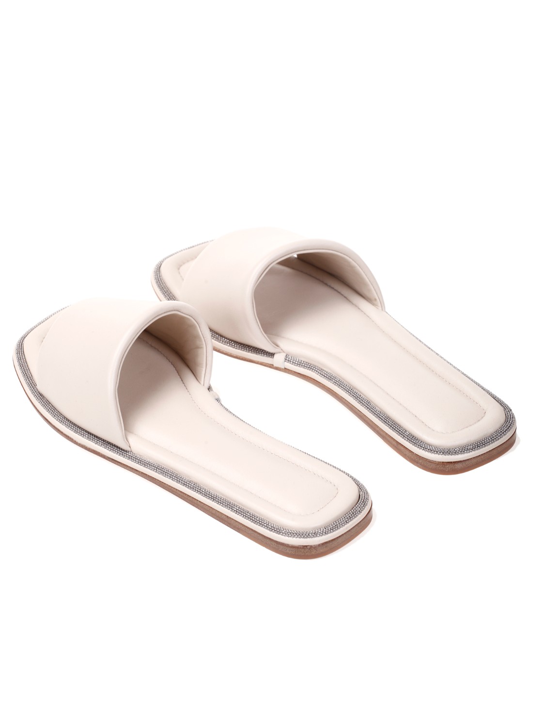 shop BRUNELLO CUCINELLI Saldi Ciabatta: Brunello Cucinelli slides con monile.
Fodera in pelle.
Suola in cuoio.
Decorazione in monile Nickel-free.
Composizione: 100% pelle.
Made in Italy.. MZCWC2150-C8238 number 5069873